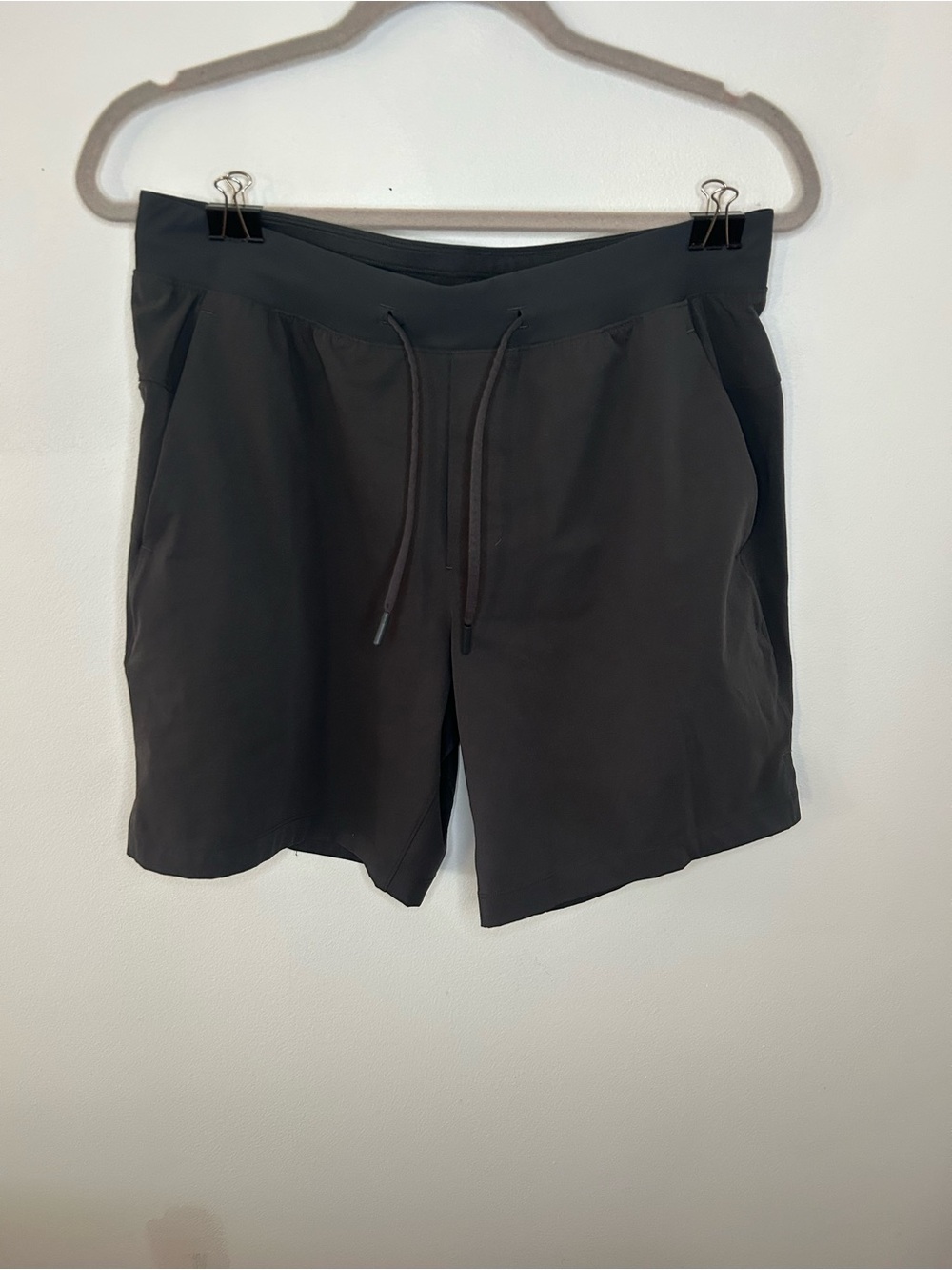 Lululemon NWOT athletic Shorts Dark Gray Drawstring Pockets size medium
